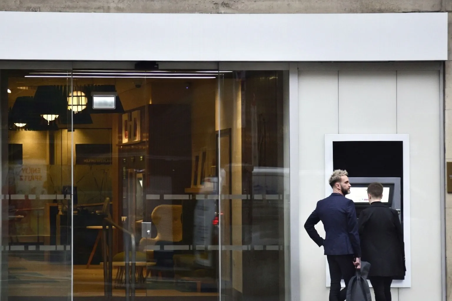 Депозит с выплатой процентов в первый месяц: анализ новой модели Lloyds Bank