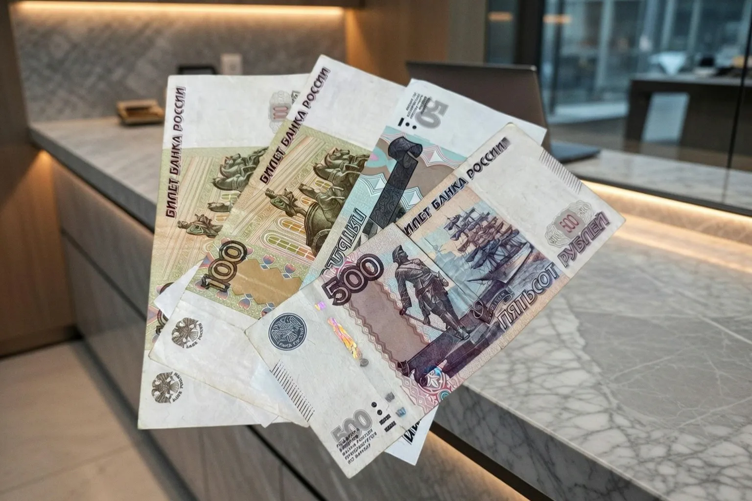 Доходность накопительных счетов Ozon, Wildberries и Яндекс Банка: расчет на 300 000 рублей