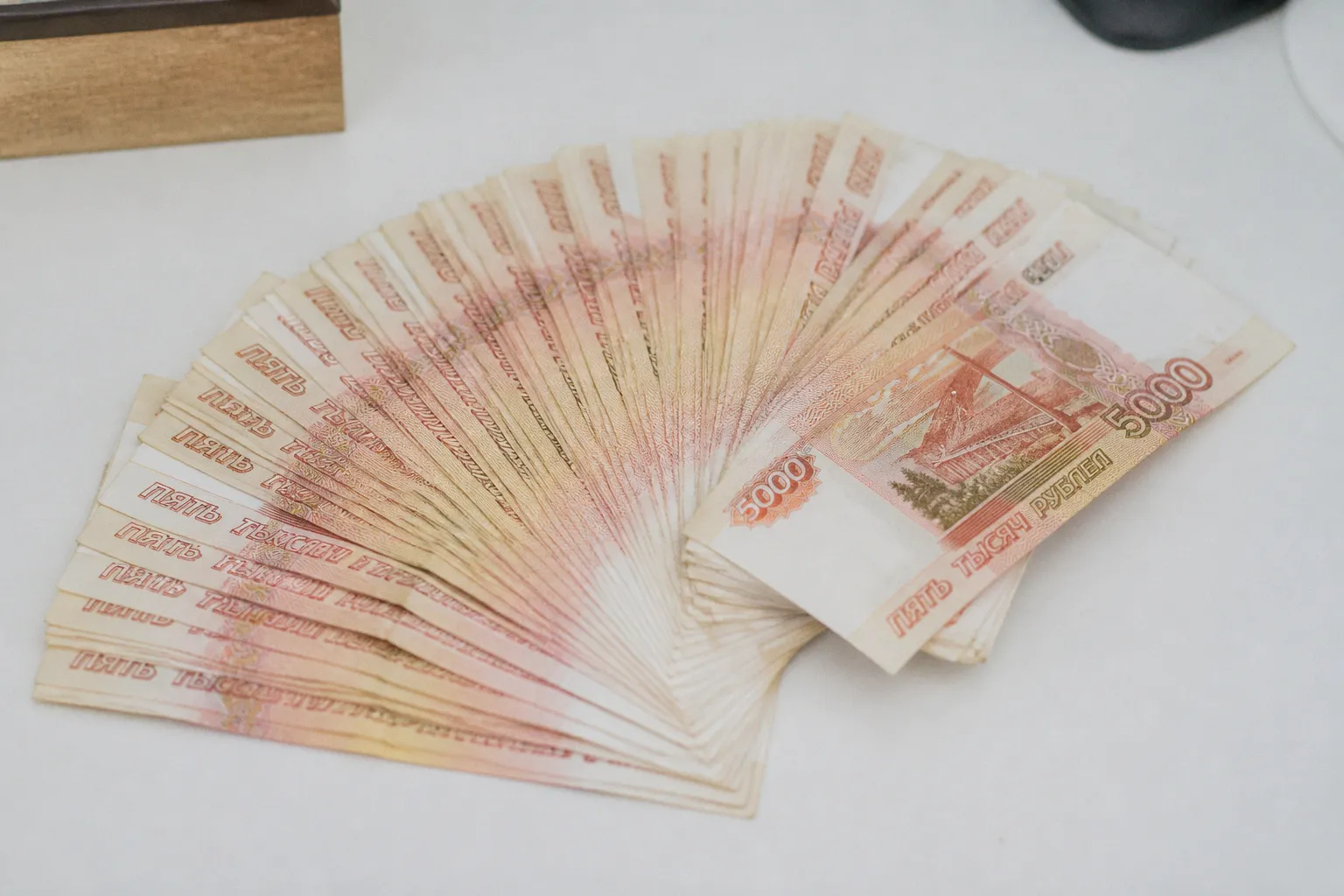 Изучение и использование накопительных счетов с возобновляемыми промо-ставками.